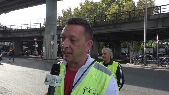 La demolizione della Tangenziale Est смотреть онлайн