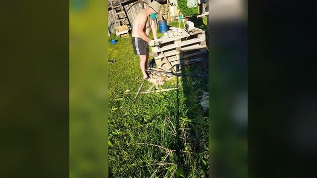 Удобный шезлонг из старого поддона смотреть онлайн