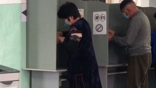 Выборы 2021. На участке №7057 избирательницы нарушили тайну голосования. смотреть онлайн