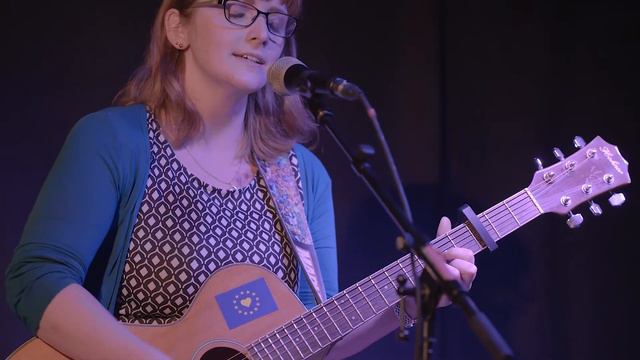 Hannah Jacobs - '21 Guns' (Green Day Cover) смотреть онлайн