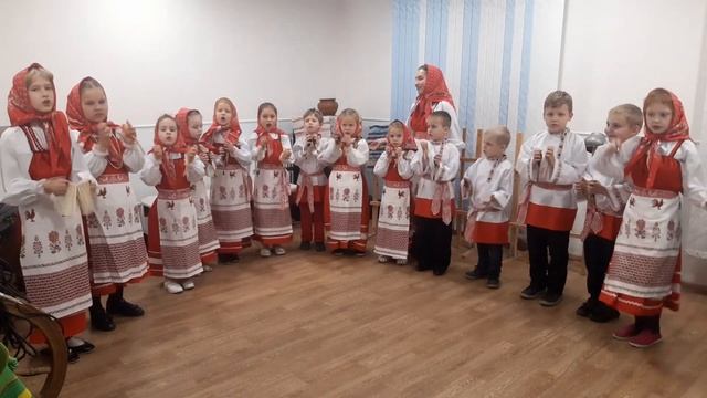 "Тыр-мыр простодыр" исп. фольклорный ансамбль "Вёснушка" (младшая группа) смотреть онлайн