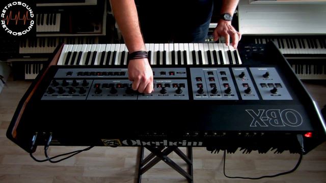Oberheim OB-X Analog Synthesizer (1979) Retro Sounds смотреть онлайн