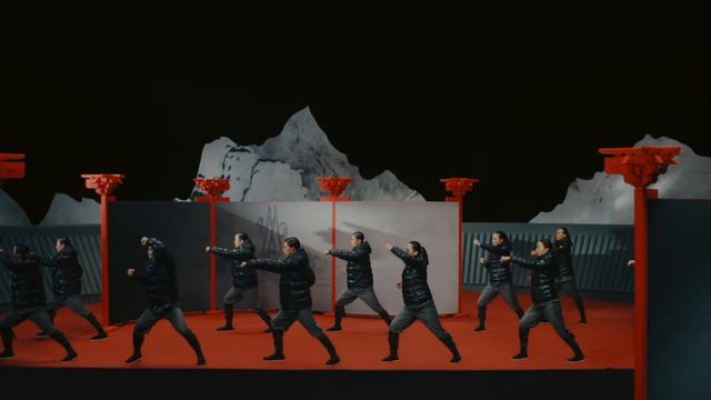 Moncler 2021 CNY by Leslie Zhang смотреть онлайн