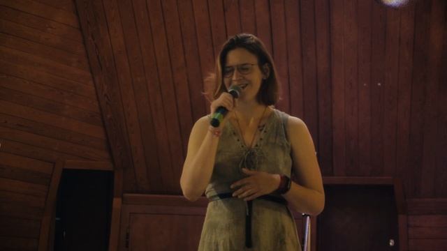 «Стихи о высоком» в саду имени Баумана — Дарья Залесская смотреть онлайн