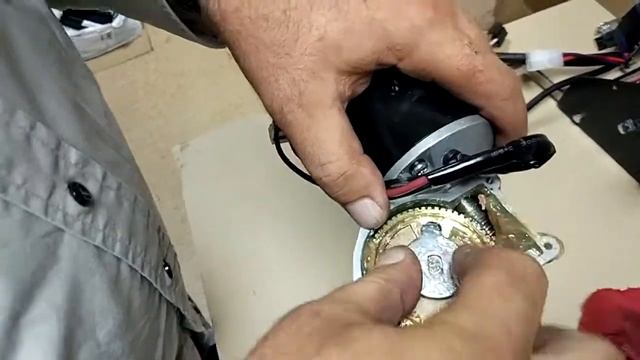 Замена вала двигателя в якорной лебедке Steel Hands 35 смотреть онлайн