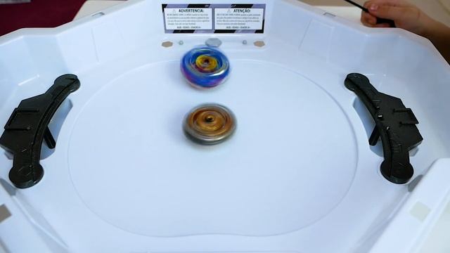 Насколько КРУТ ВОЛТРАЕК В5 Обзор Битвы БейБлэйд Valtryek V5 / Valkyrie Cho Z Beyblade Turbo смотреть онлайн