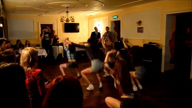 REGGAETON TEAM| ВОКРУГ СВЕТА С ТРИНИТИ | Новогодняя вечеринка смотреть онлайн