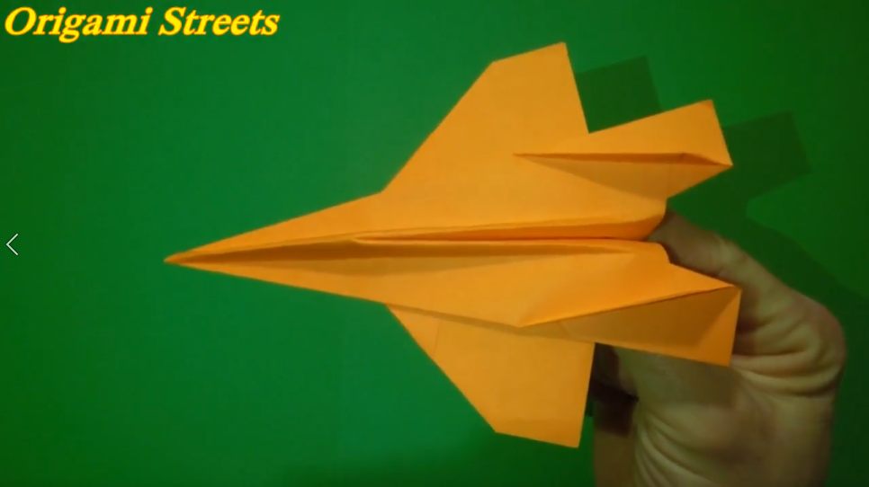 Как сделать самолёт из бумаги, который хорошо летает. Оригами.mp4 смотреть онлайн