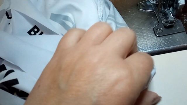 V-образная горловина смотреть онлайн