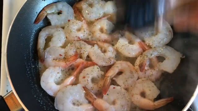 КРЕВЕТКИ В ЧЕСНОЧНОМ СОУСЕ С БРОККОЛИ ?? смотреть онлайн
