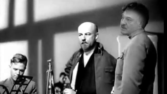 Мем: Лукашенко и Ленин передают факс / Lukaschenko Meme