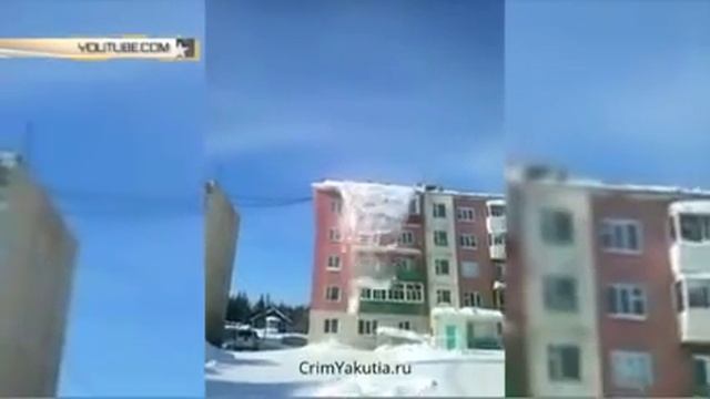 Страшные кадры: уборщики снега в Якутии сорвались с крыши смотреть онлайн