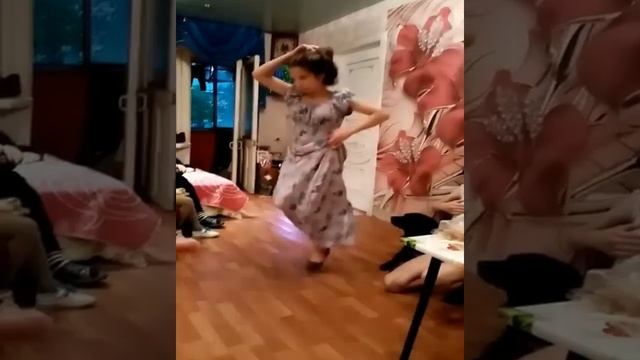 Лекаторчук! Дочь Лёни и Жанны. г.Томск. смотреть онлайн