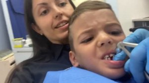 ВЛОГ У Стоматолога. Ване вырвали 2 Первых Молочных Зуба / Family Days