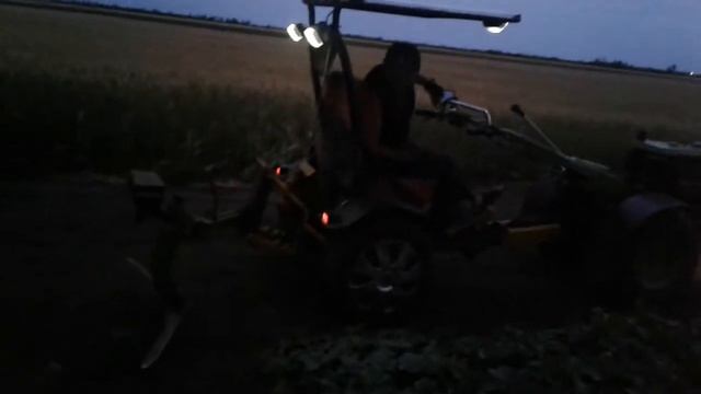 Мотоблок тяжолый 1010 работа с освещение смотреть онлайн