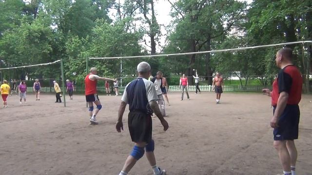 ЦПКиО Ветераны волейбола 12 июня 2014 _3 смотреть онлайн