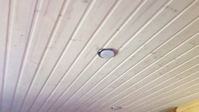 Дачный Дом! Как сделать потолок из вагонки в брусовом доме своими руками! смотреть онлайн