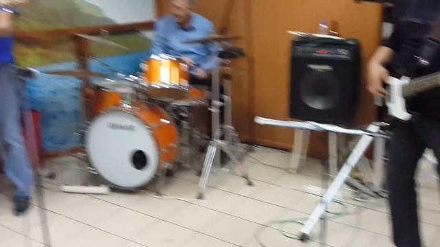 30 лет не барабанил... смотреть онлайн