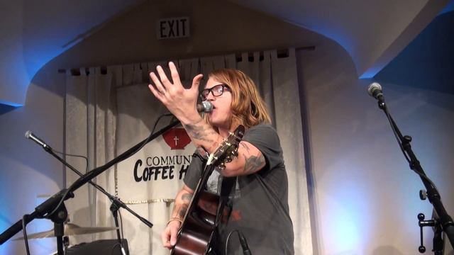 Aaron Gillespie - intro to Our God - Danbury CT 2012 смотреть онлайн