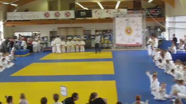 "Из Японии в Латвию" финальное мерориятие смотреть онлайн