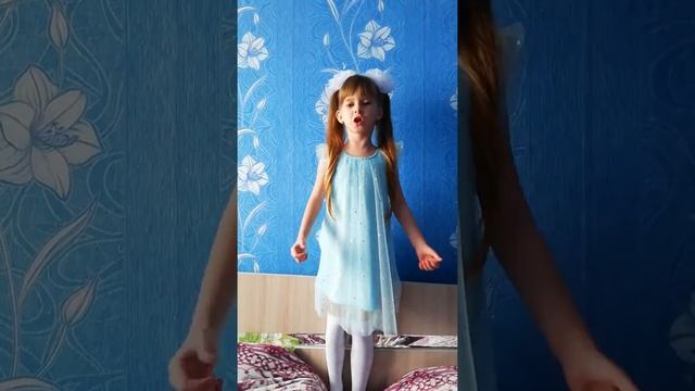 Стих " ОБОРВАНЫЙ МИШКА" смотреть онлайн