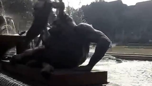 A walk through Hyde Park Sydney Australia смотреть онлайн