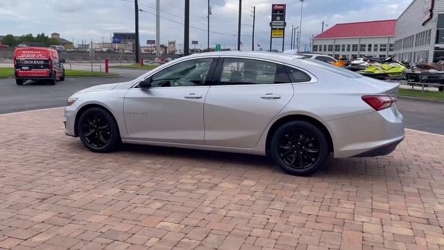 2020 Chevrolet Malibu LT смотреть онлайн