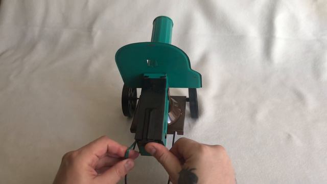 Заводная механическая игрушка СССР -пулемет "Максим".Р едкость смотреть онлайн