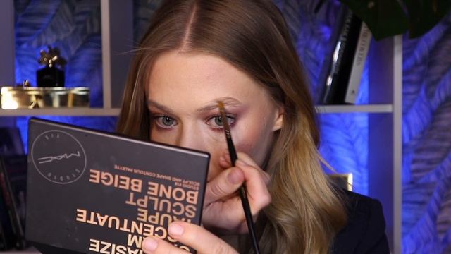 КАК РИСОВАТЬ МЯГКИЕ БРОВИ (уроки макияжа с Мариной Дали) смотреть онлайн