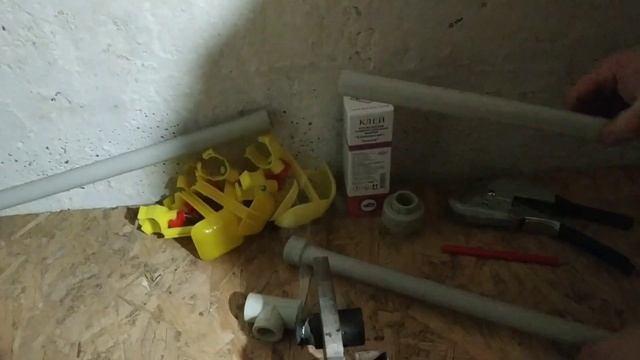 Ниппельная поилка для кур несушек своими руками! Подробно все этапы! смотреть онлайн