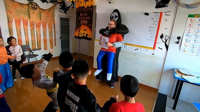 Halloween ESL Flash Card Game - ESL teaching tips - Young English learners смотреть онлайн