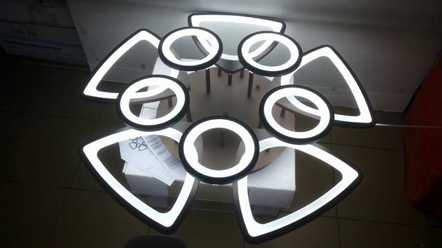 Как светит большая светодиодная led люстра с диммером! смотреть онлайн