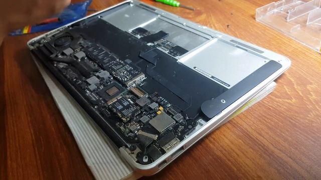 Macbook Air A1465 Battery Replacement  2 Min  Tutorial