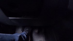 Как трогаться медленно на механике. Первые уроки вождения.