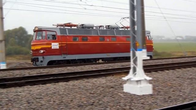 Электровоз ЧС4-226 (ТЧЭ-3) на I\/ Международном ж/д салоне "ЭКСПО 1520" в Щербинке. смотреть онлайн