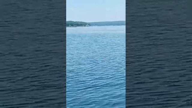 На Волге в Тольятти, жара +32°, июль 2022. Ничего необычного. смотреть онлайн