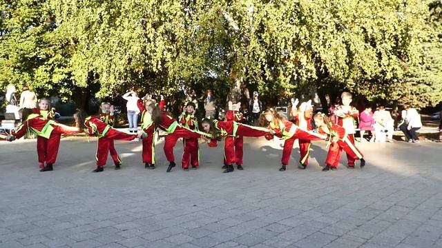 Театр сучасного танцю «Совершенство» та театр танца «Совершенки» смотреть онлайн