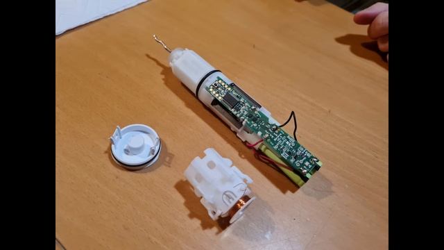 Philips Sonicare CleanCare+ HX3210b /  DailyClean 1100 Toothbrush Battery Replacement / Hack Job