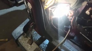 *Лада нива, замучили задние фонари (постоянный плохой контакт), один раз сделали, и забыли!