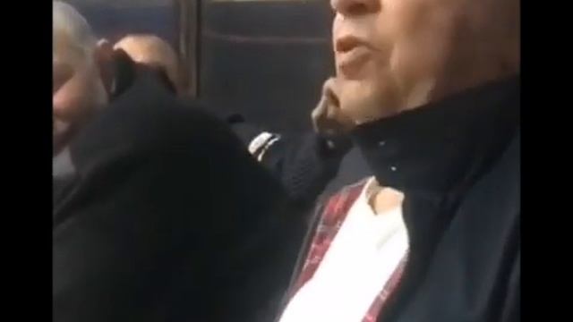 Говорящий таракан смотреть онлайн