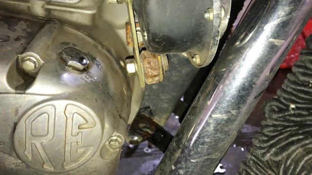 How to set Royal Enfield Bullet crash guard in 5 minutes смотреть онлайн