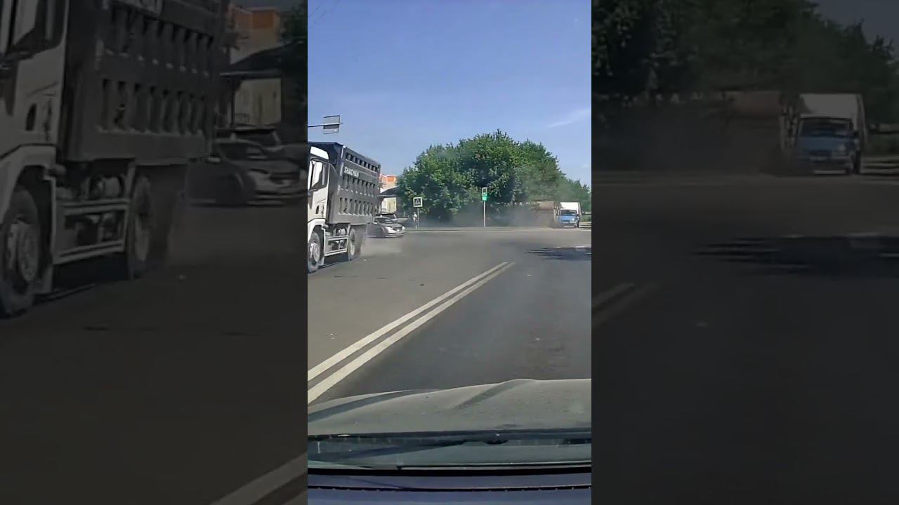 взрыв колёса на перекрёстке смотреть онлайн