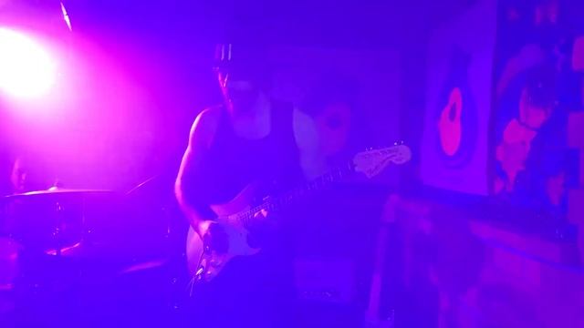 Live improv on Strange Kind of Woman смотреть онлайн