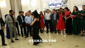 Танцевальный батл на свадьбе. Танцы парней против девушек