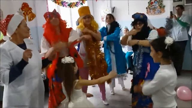 РОДИЛЬНОЕ ОТДЕЛЕНИЕ ДЕРБЕНТСКОЙ ГОРОДСКОЙ БОЛЬНИЦЫ НОВЫЙ ГОД 2017 ГОД 1 ЧАСТЬ смотреть онлайн