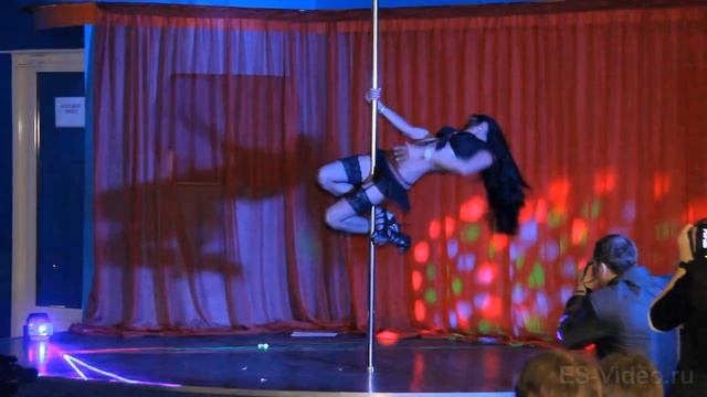 Strip, dance, gerl, russian, auto, brunette, pilon смотреть онлайн