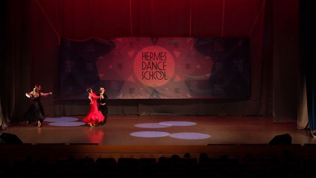 Дуэты, Категория 14-15 лет, ТСК «Елена Данс», Медленный вальс, Танго, Быстрый фокстрот смотреть онлайн