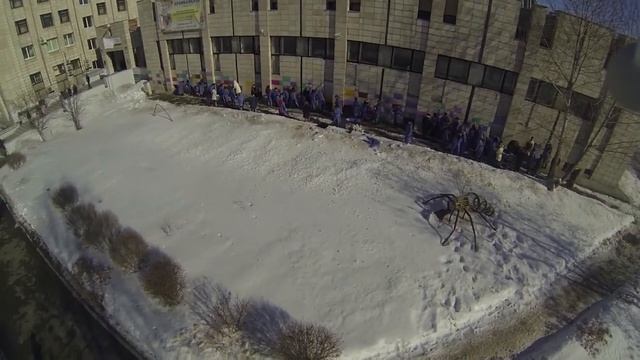 Покраска стены. Съемка с квадрокоптера смотреть онлайн