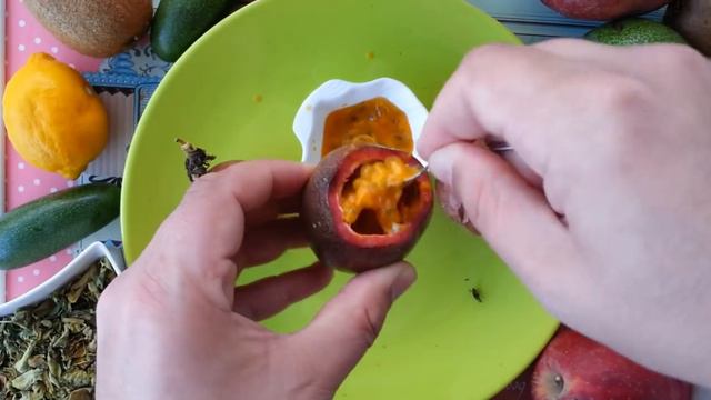 Çarkıfelek meyvesi nasıl kesilir ve nasıl yenir, Passiflora Edulis, tropikal meyveler, passion frui смотреть онлайн