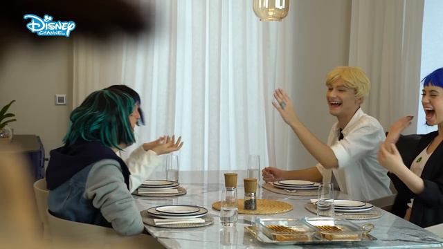 Mucize: Uğur Böceği İle Kara Kedi | Sevgililer Günü Özel Parodi Bölümü 💖😅| Disney Türkiye смотреть онлайн